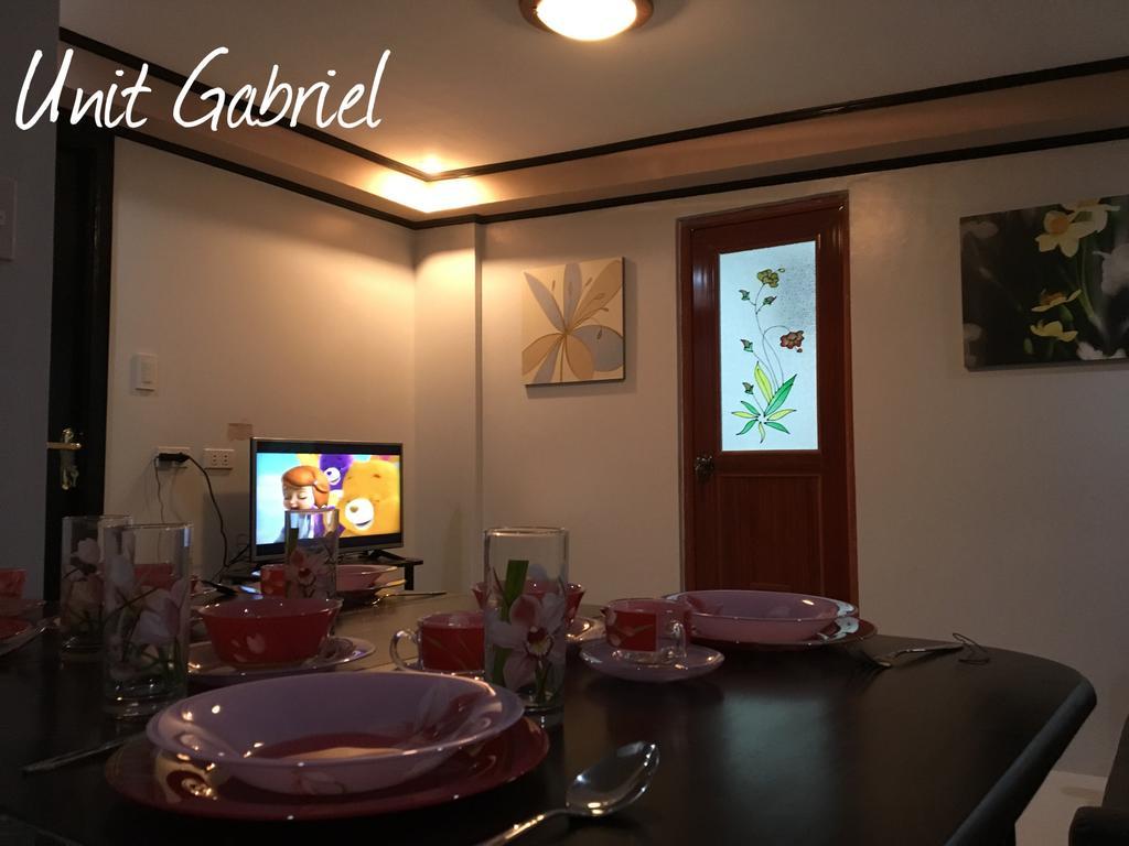 Готель La Famille Baguio City Екстер'єр фото