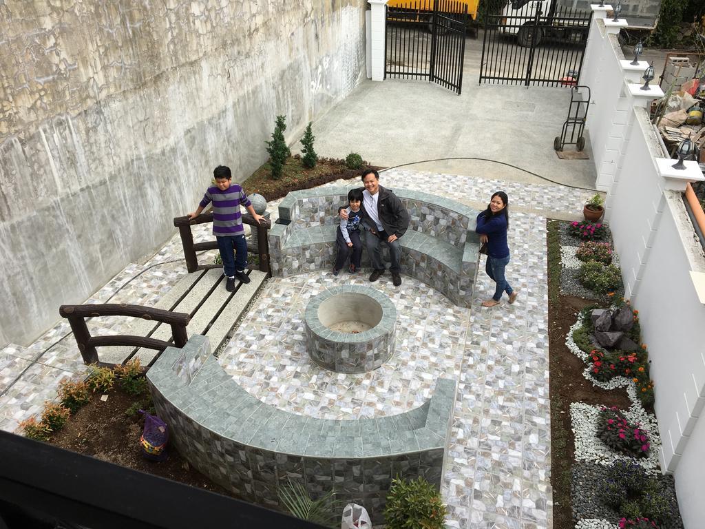 Готель La Famille Baguio City Екстер'єр фото