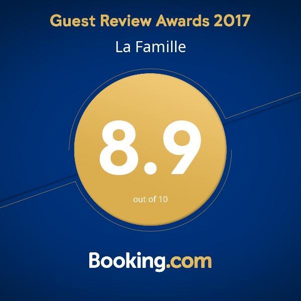 Готель La Famille Baguio City Екстер'єр фото